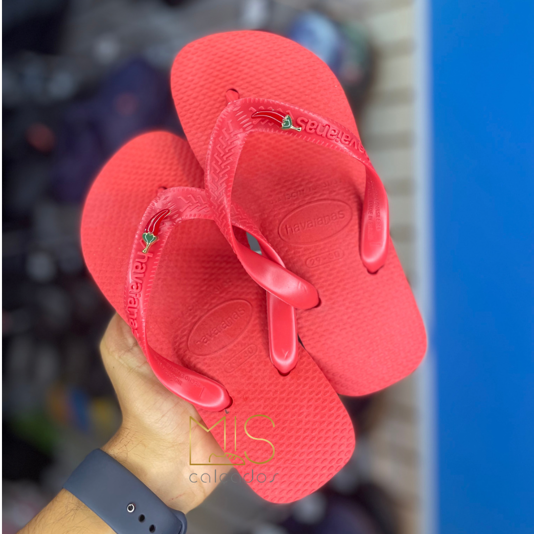 Havaianas Top Vermelha + Pingente Pimenta