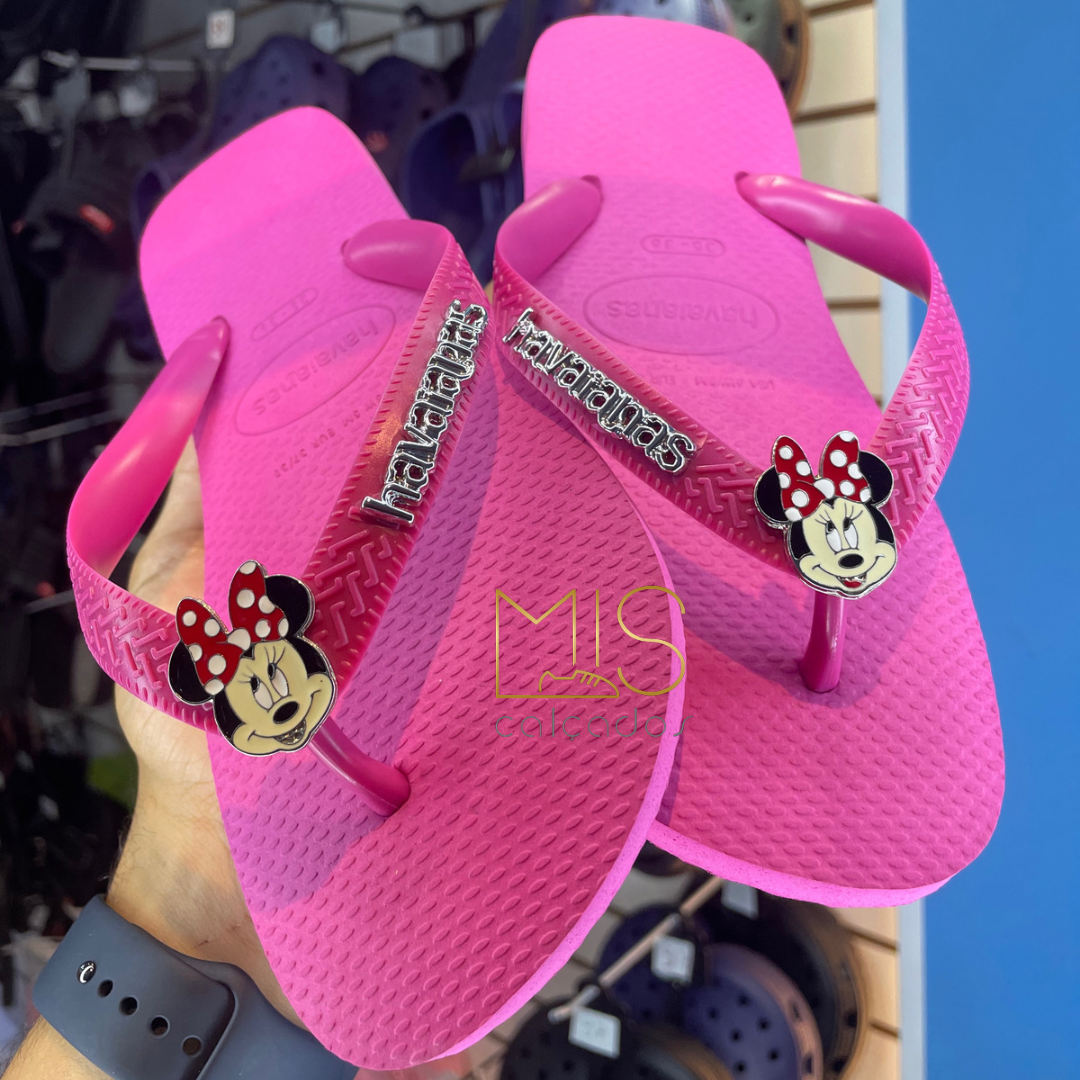Havaianas com Logo e Pingente Minnie