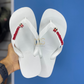 Chinelo havaianas branca super poderosas florzinha